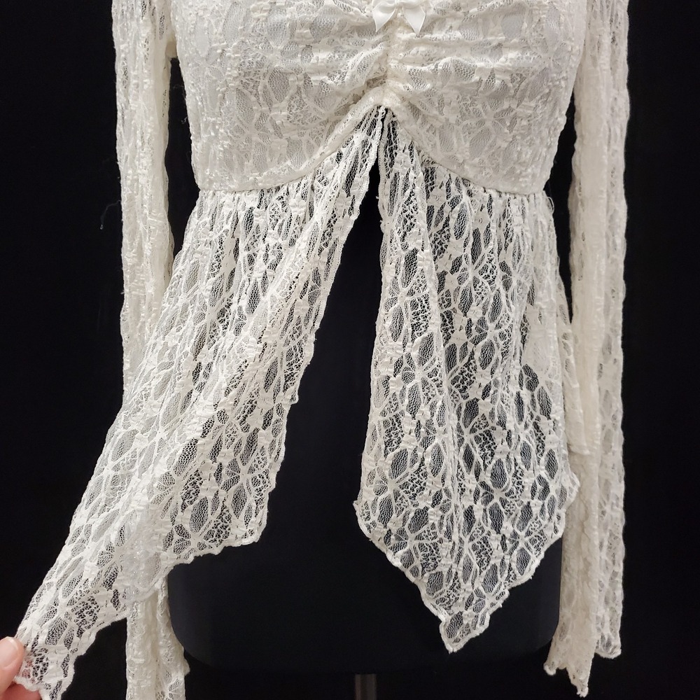 Kimchi Blue Womens Square Neck Long Sleeve Lace Top Size S Y2K Split Front Sheer - Picture 3 of 11